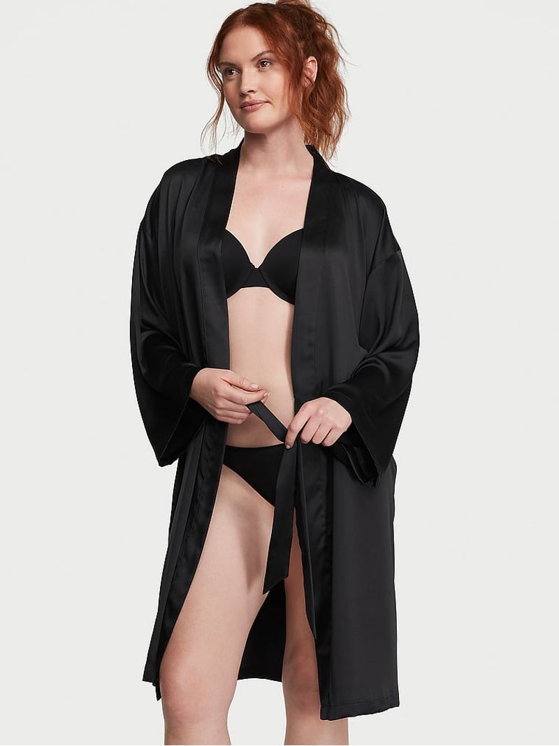 Kimono-de-satin-Negro