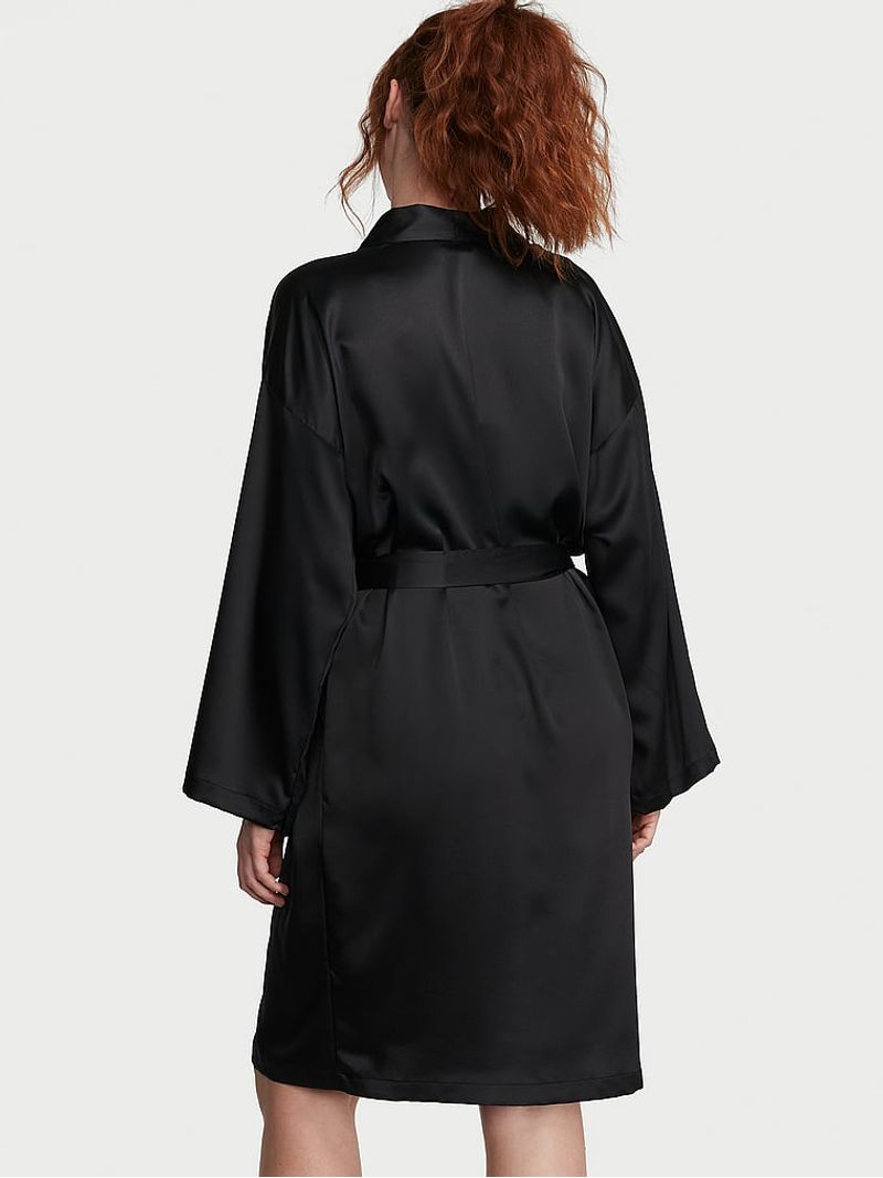 Kimono-de-satin-Negro